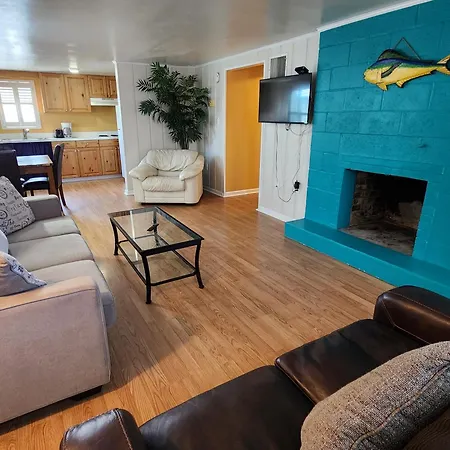 Eden Roc Apartments